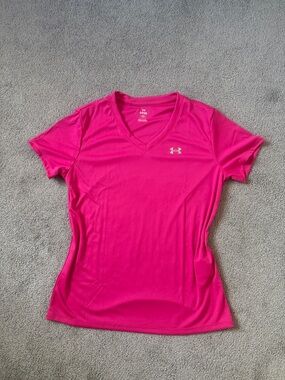 Under Armour Women's Hot Pink V-Neck Short Sleeve Performance Tee